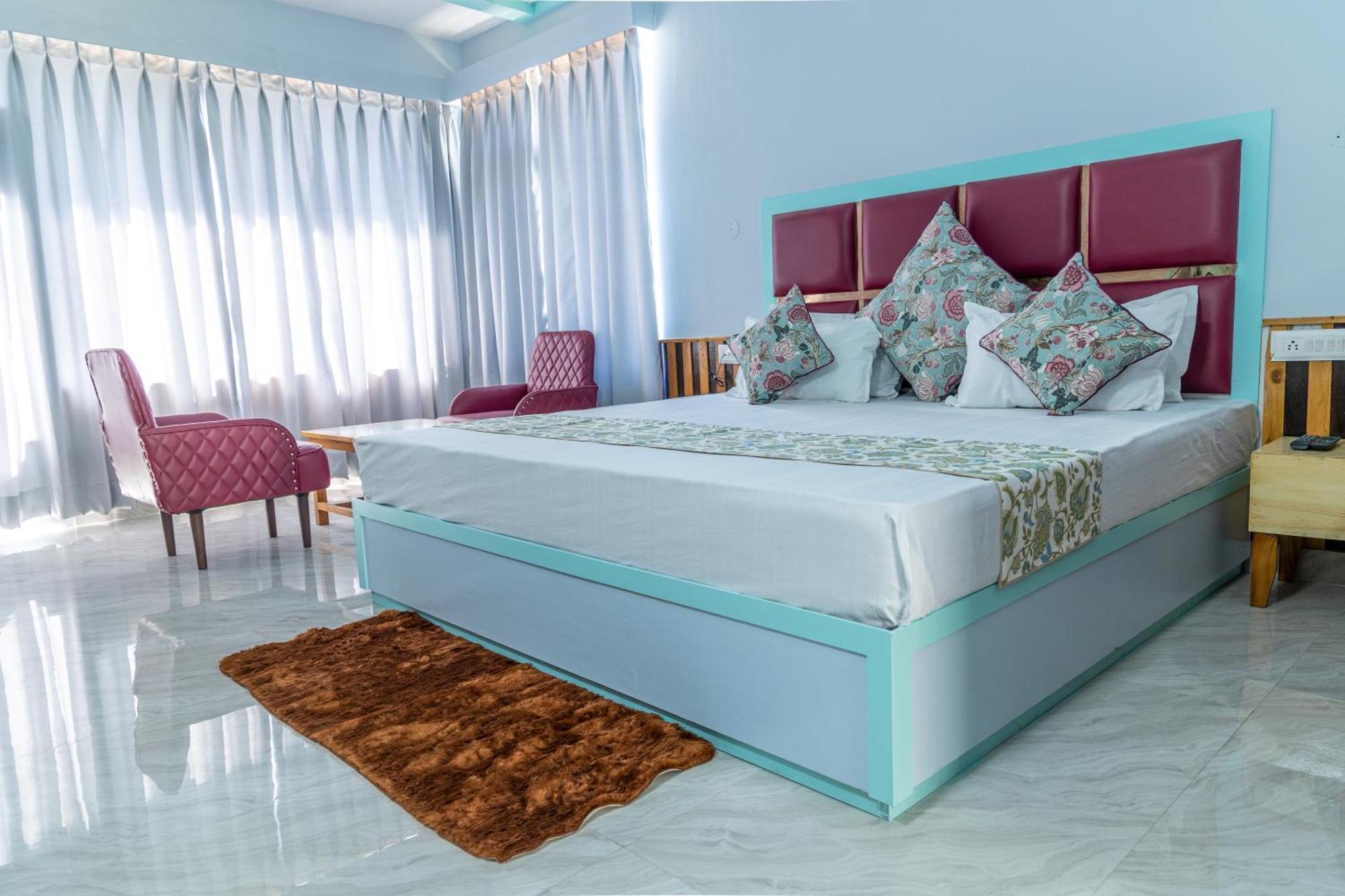 Hotel Apple Flower Manāli Zewnętrze zdjęcie
