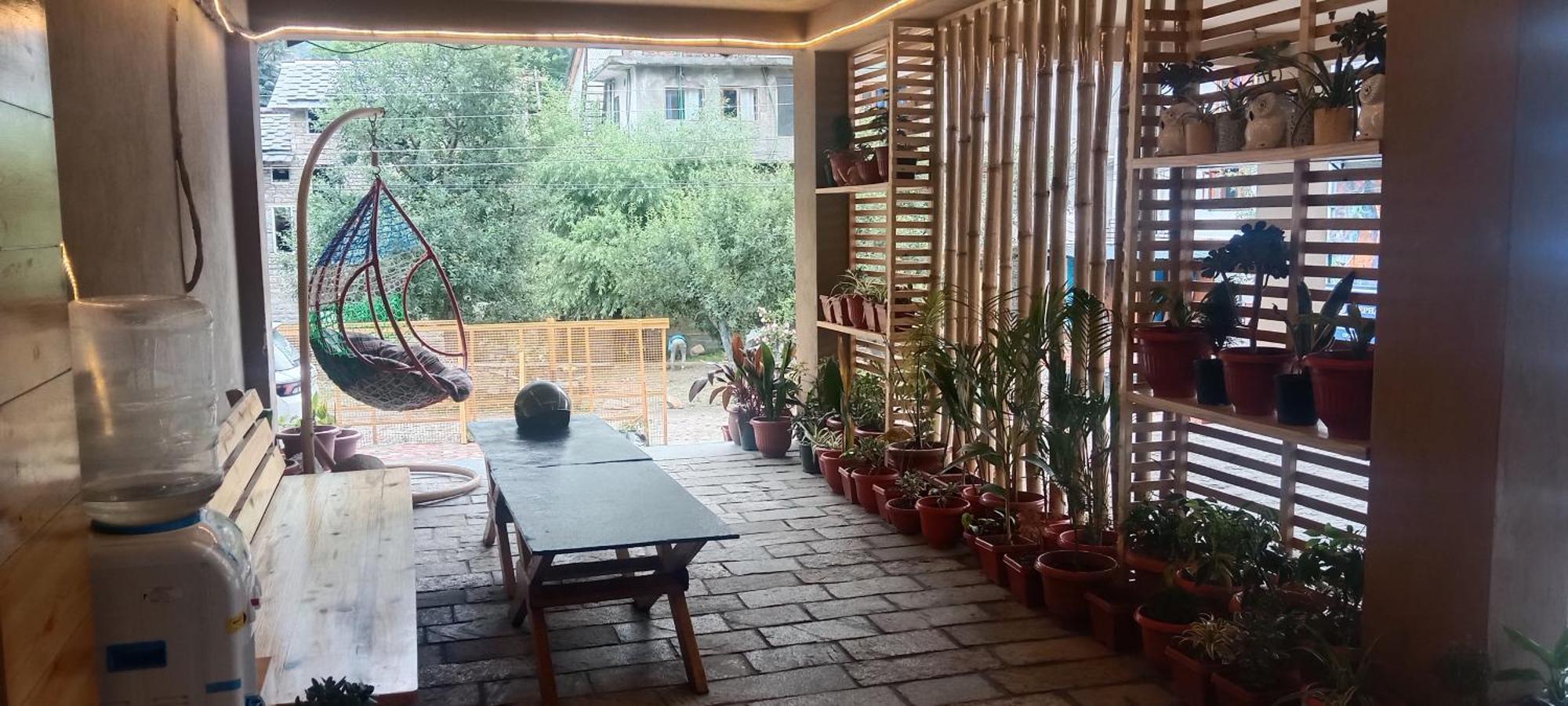 Hotel Apple Flower Manāli Zewnętrze zdjęcie