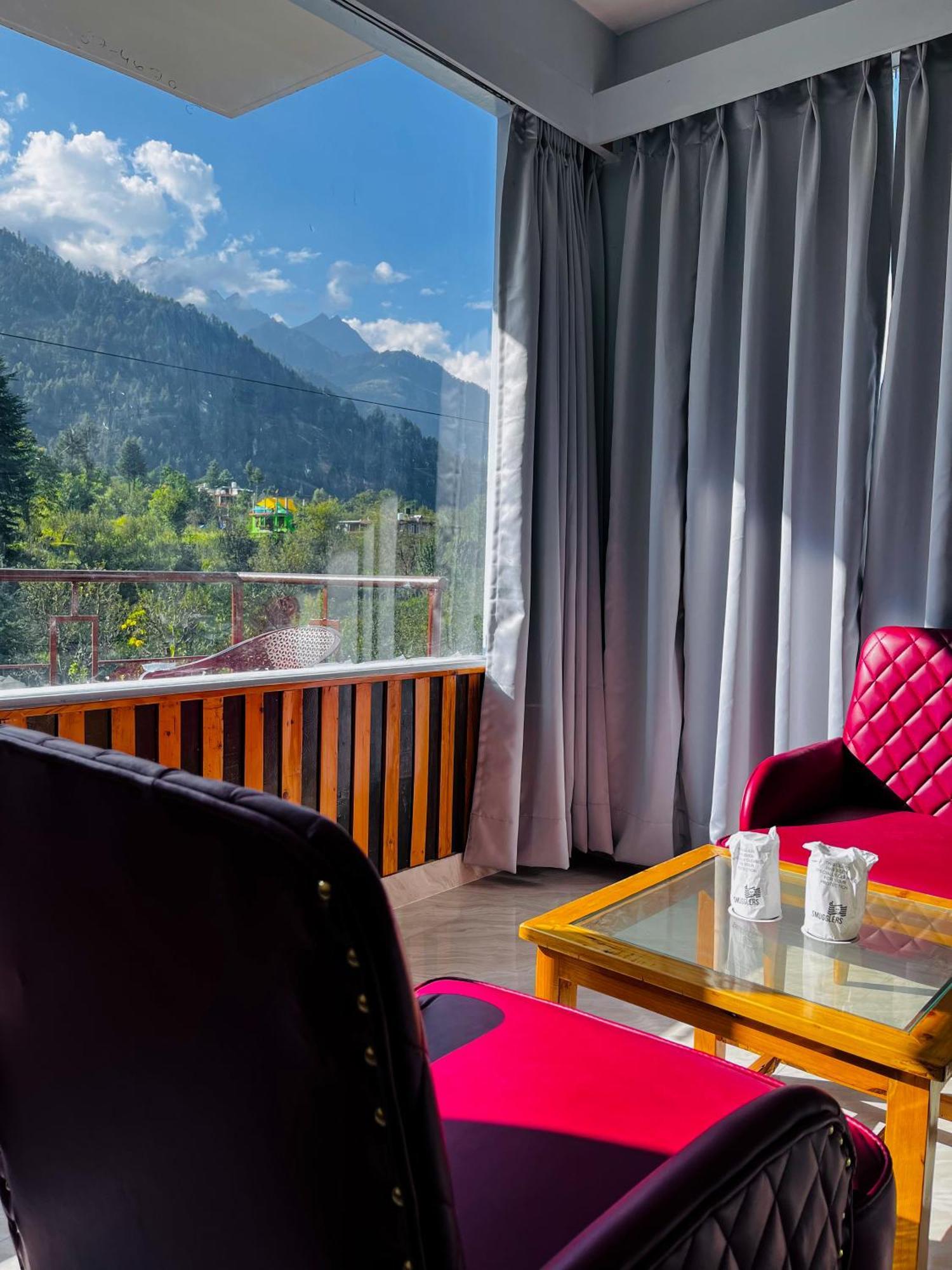 Hotel Apple Flower Manāli Zewnętrze zdjęcie