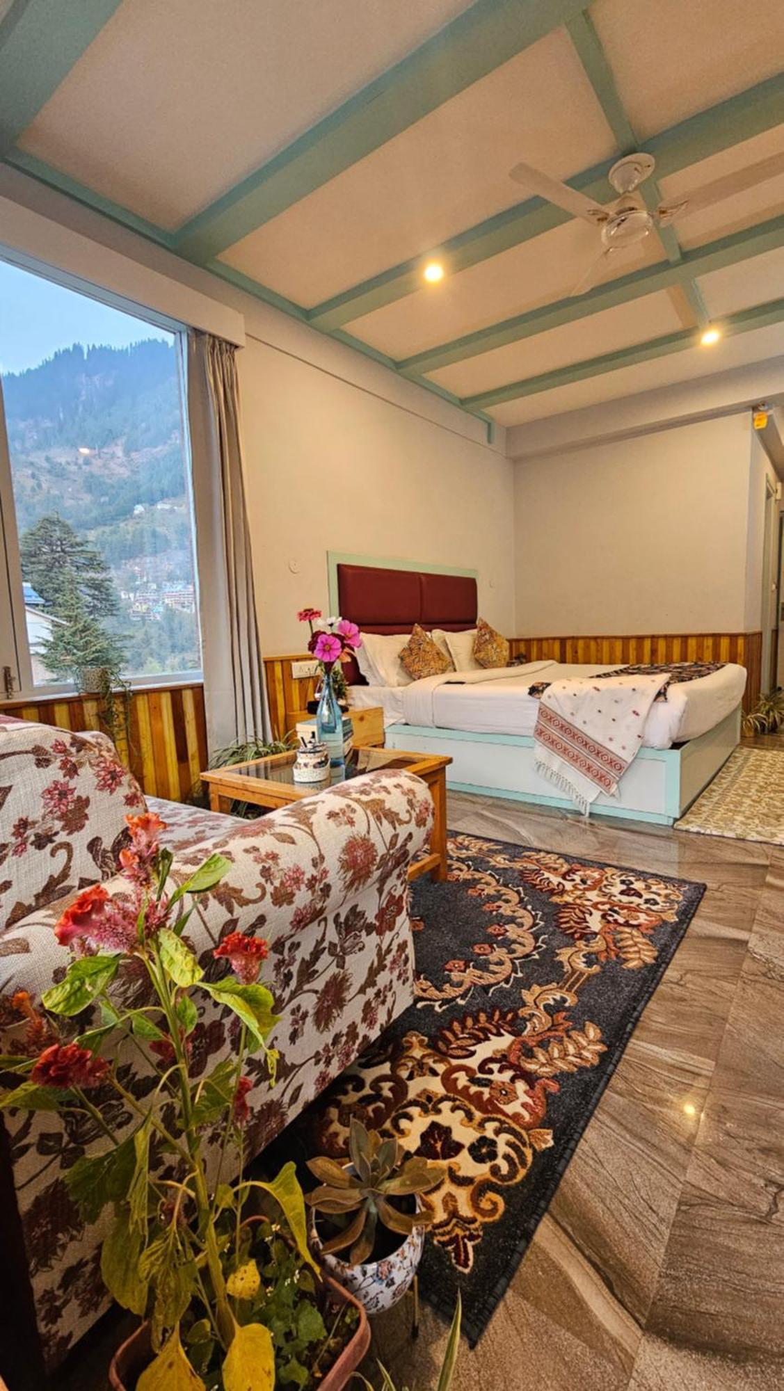 Hotel Apple Flower Manāli Zewnętrze zdjęcie