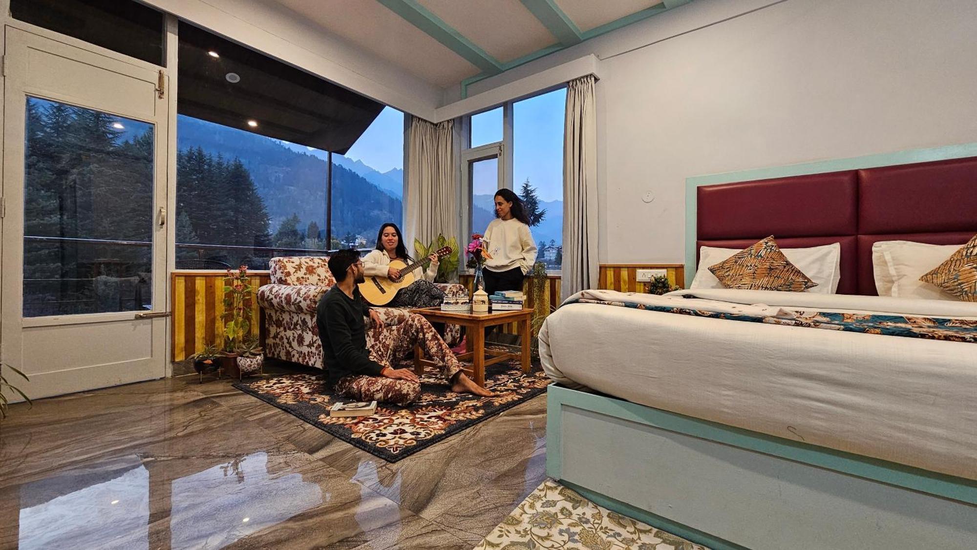 Hotel Apple Flower Manāli Zewnętrze zdjęcie